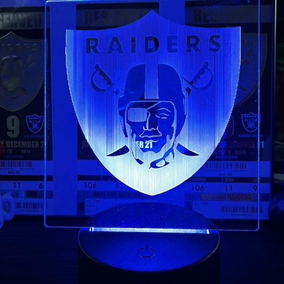Sports Oakland Raiders Engraved LED Lamp with Remote - Picture 5 of 7